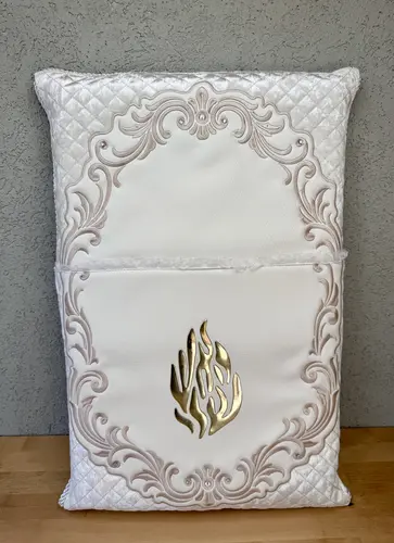 כרית לברית " האש שלי " דגם " שחר "